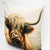 Velucci Home Pyntepute - The tales of the Highland cow (45 x 45 cm)